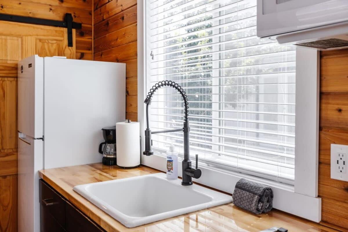 Vila Harrington Tiny House Apple Valley Exteriér fotografie